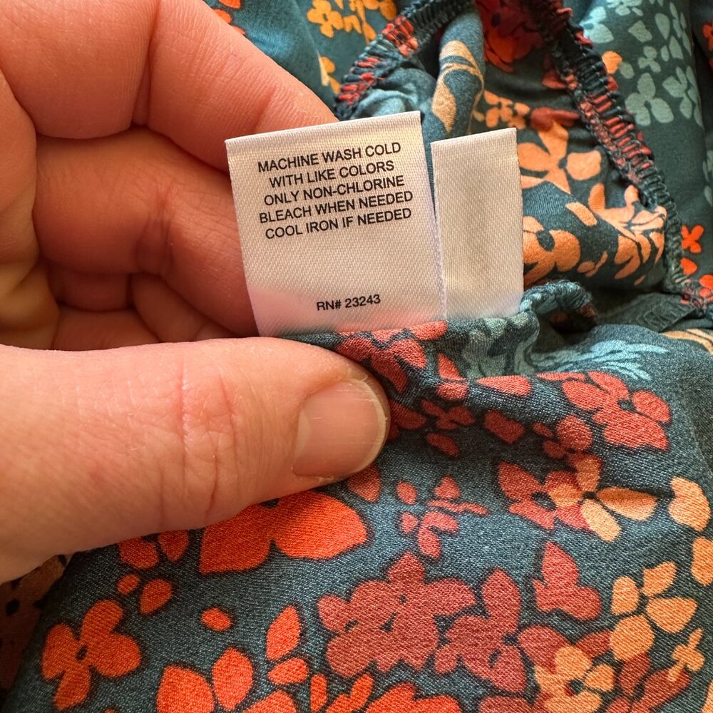 NY&Co Off-the-Shoulder Blouse - Picture 8 of 8